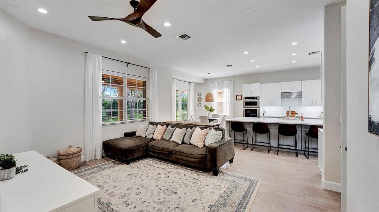 10641 Willow Oak Court , Wellington, FL 33414 Photo