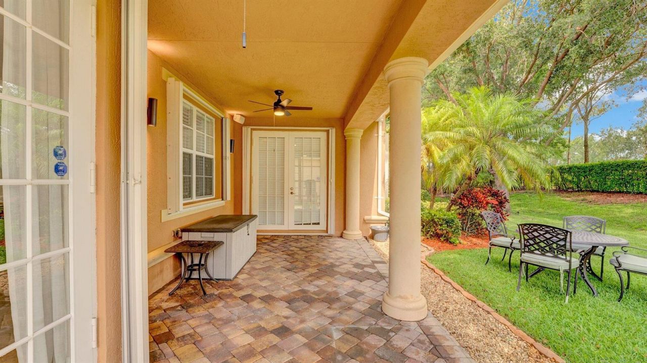 10641 Willow Oak Court , Wellington, FL 33414 Photo