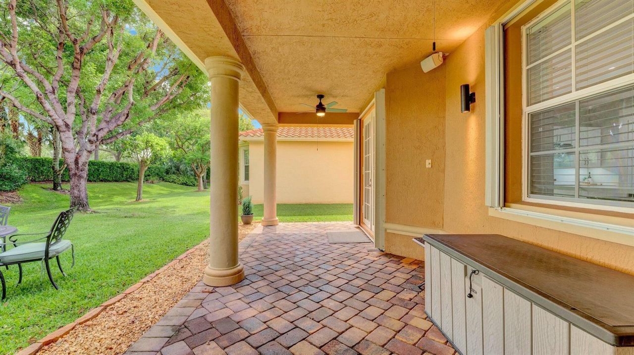 10641 Willow Oak Court , Wellington, FL 33414 Photo
