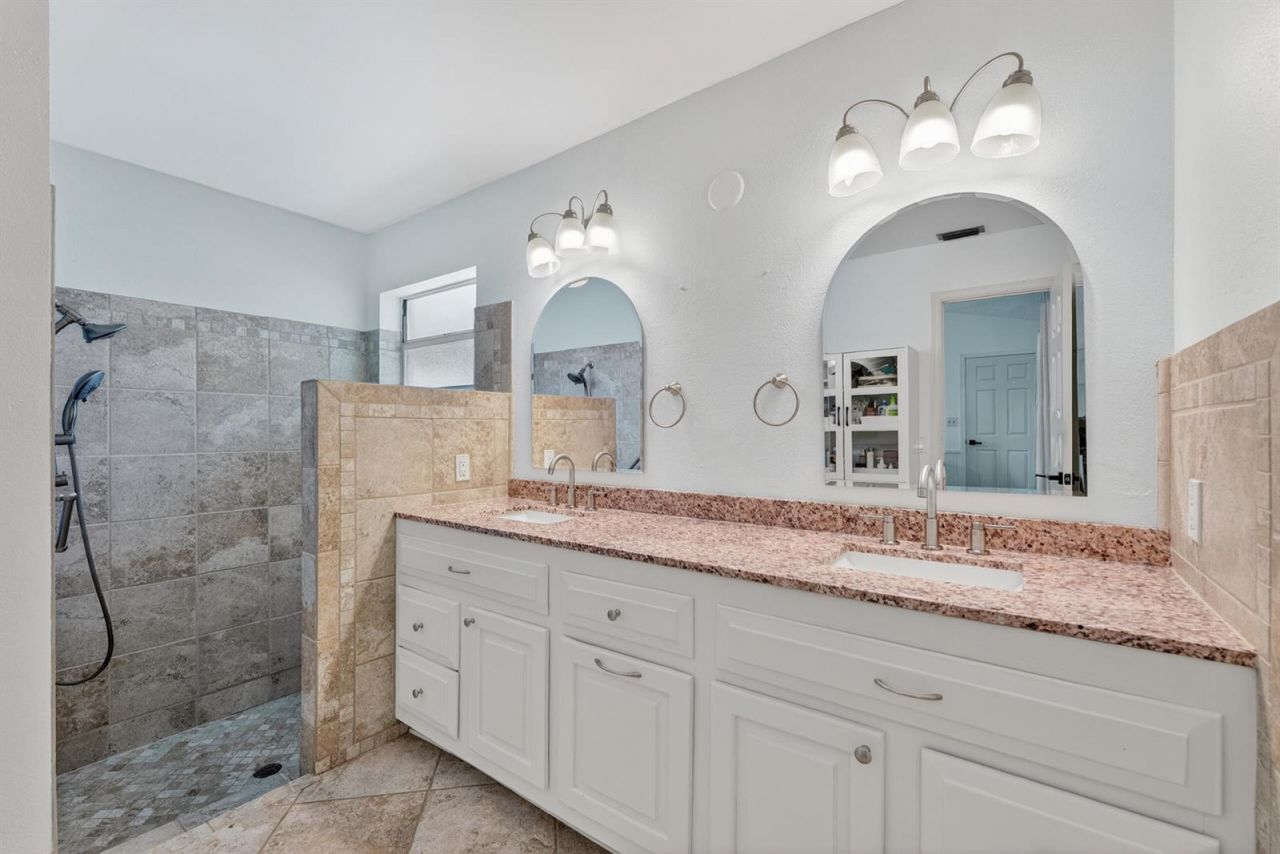 7816 Sunflower Drive , Margate, FL 33063 Photo