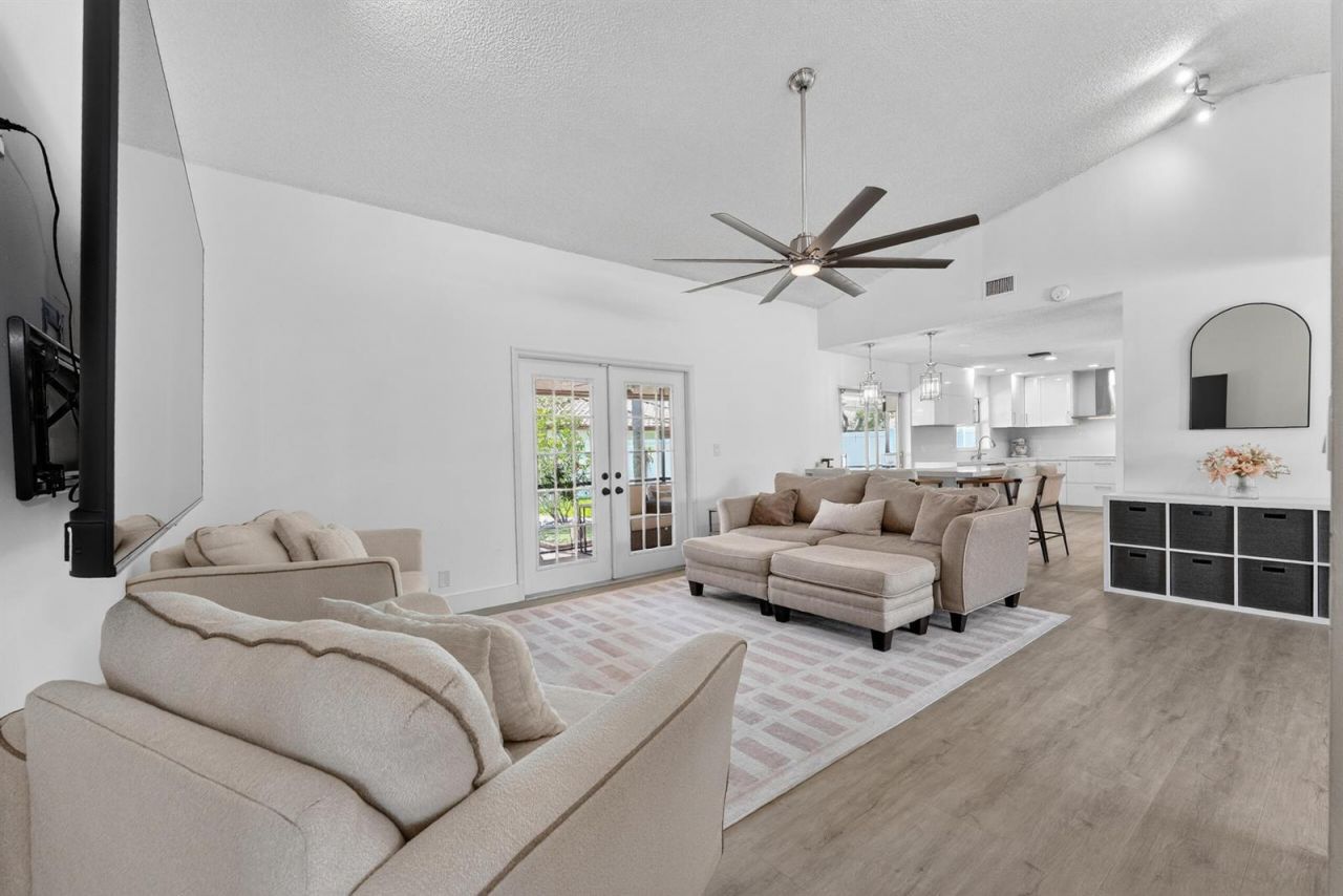 7816 Sunflower Drive , Margate, FL 33063 Photo