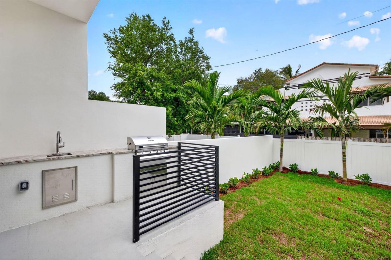 507 SW 11th Street , Fort Lauderdale, FL 33315 Photo