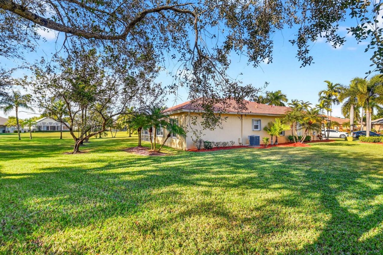 9566 Lantern Bay Circle , West Palm Beach, FL 33411 Photo