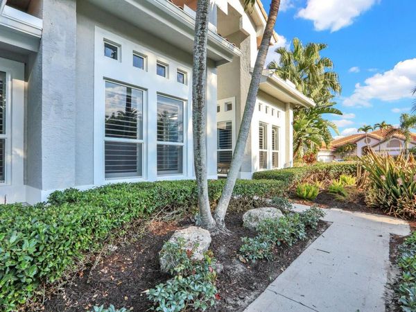 10 Martinique Cove , Palm Beach Gardens, FL 33418