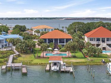 214 Sabine Dr, Pensacola Beach, FL 32561