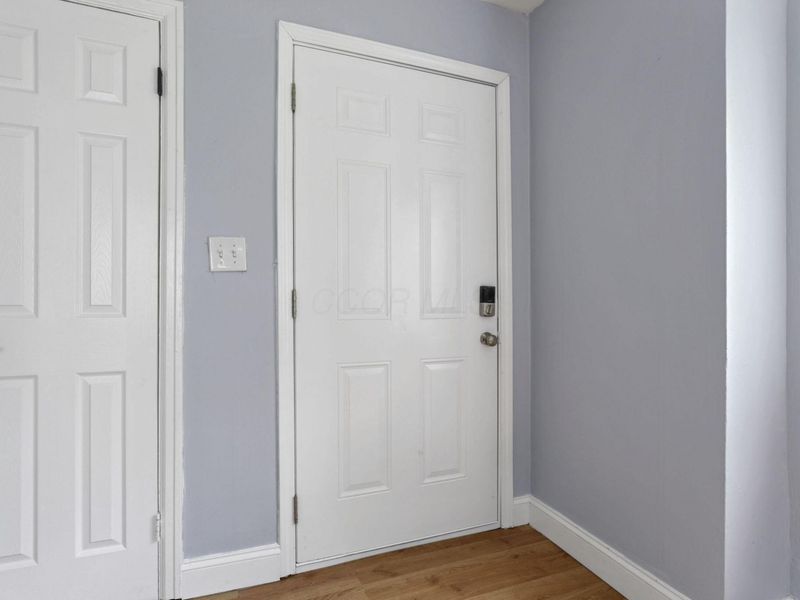 112 Columbian , Columbus, OH 43223 Photo 3