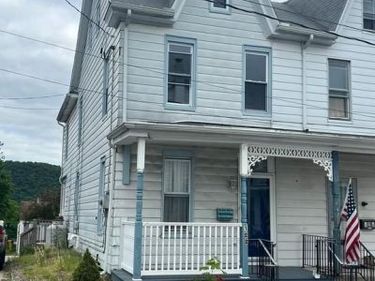 122 E MARKET STREET, SCHUYLKILL HAVEN, PA 17972