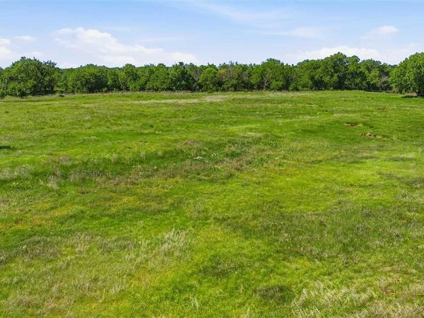 5211 W Lone Chimney, Glencoe, OK 74032
