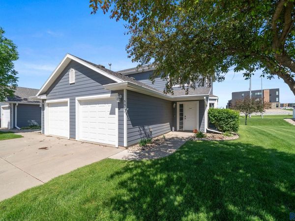 5307 W Boxwood Pl, Unit 64, Sioux Falls, SD 57107