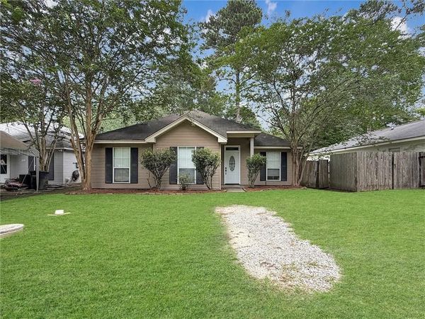113 DAVIS Street , Madisonville, LA 70447