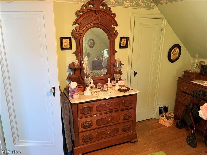10772 Main Street , Mantua, OH 44255 Photo 4