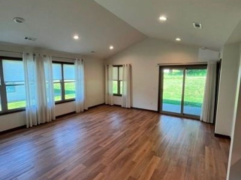 2719 Barnhill Road SE, New Philadelphia, OH 44663 Photo 4