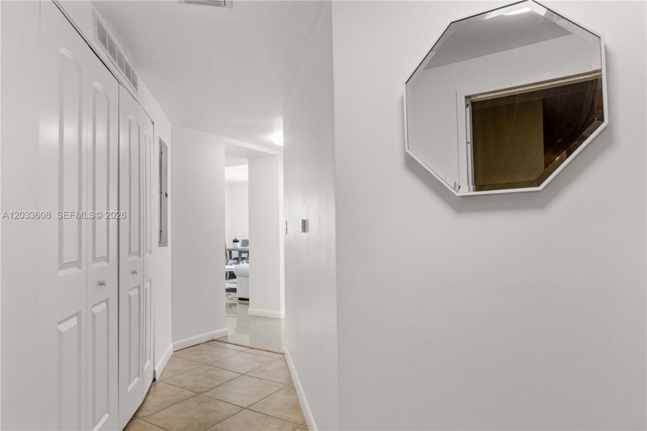 7350 SW 89th St , Unit 1610S, Miami, FL 33156 Photo