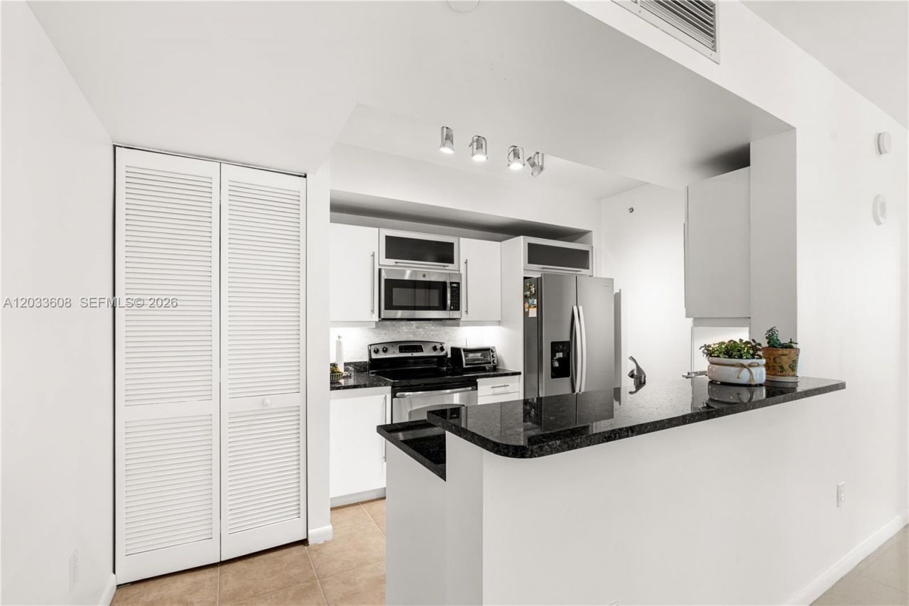 7350 SW 89th St , Unit 1610S, Miami, FL 33156 Photo