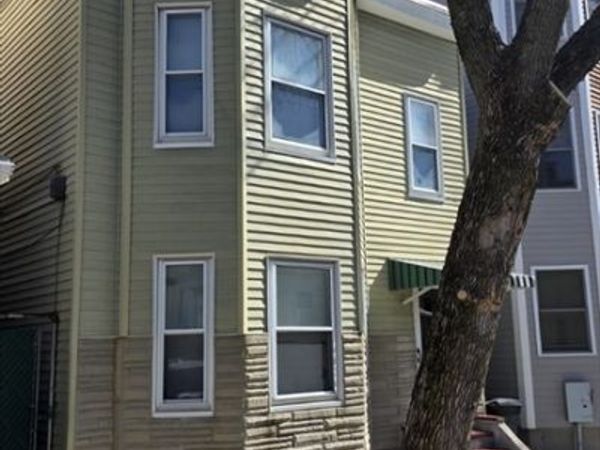 74 Wordsworth St, Revere, MA 02151