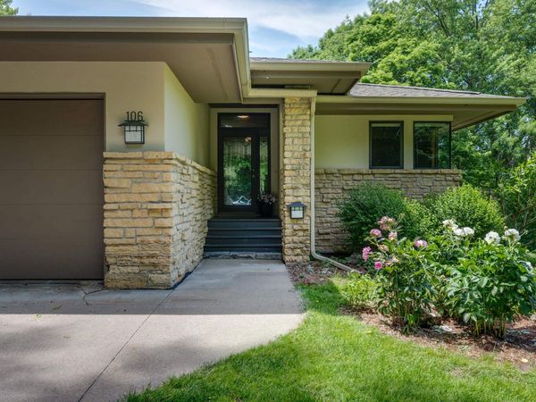 106 Aspen Glen Drive, Spring Green, WI 53588