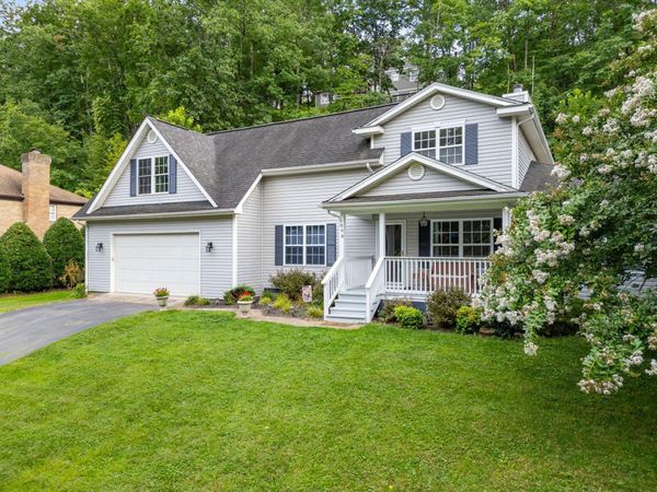 5898 Lakemont DR, Roanoke, VA 24018