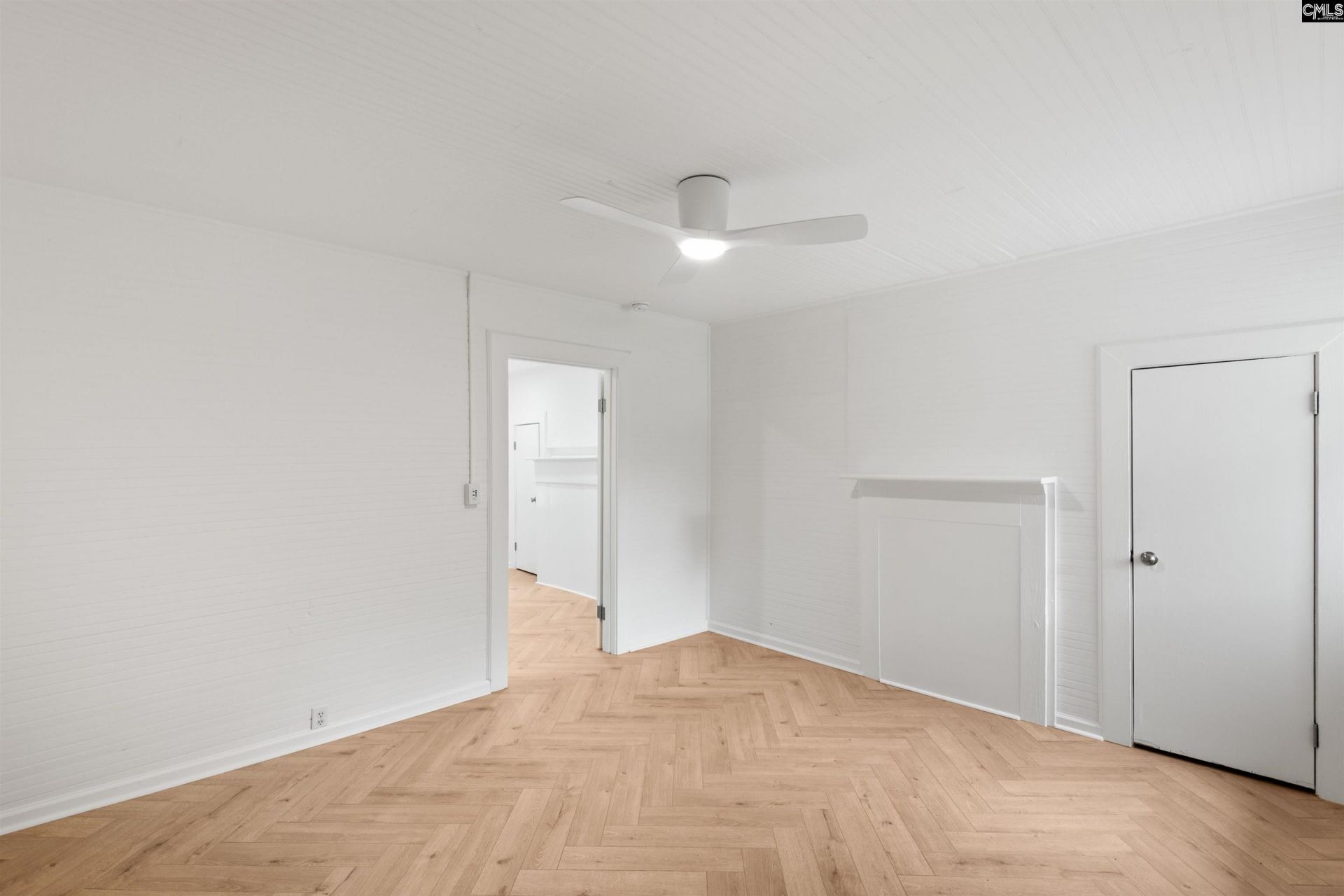907 Beaufort Street Photo 10