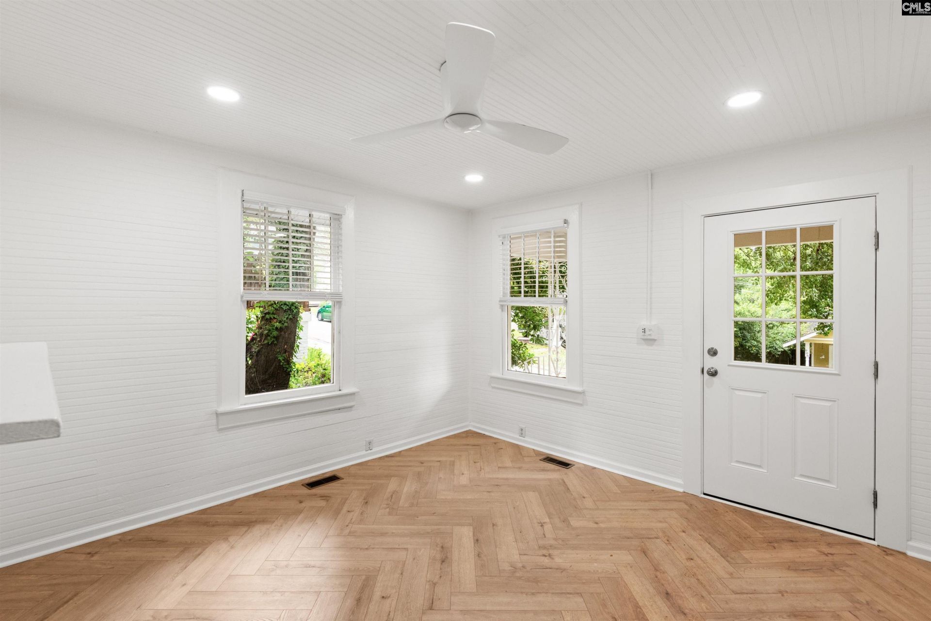907 Beaufort Street Photo 11