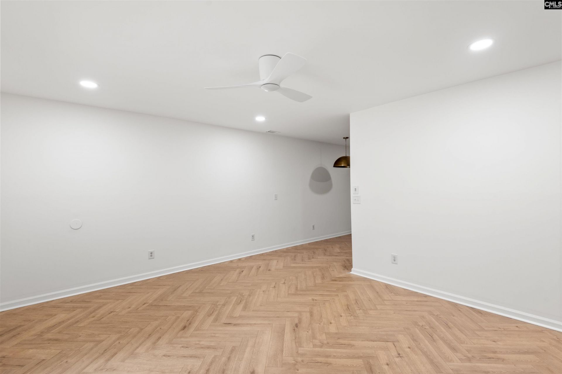 907 Beaufort Street Photo 19