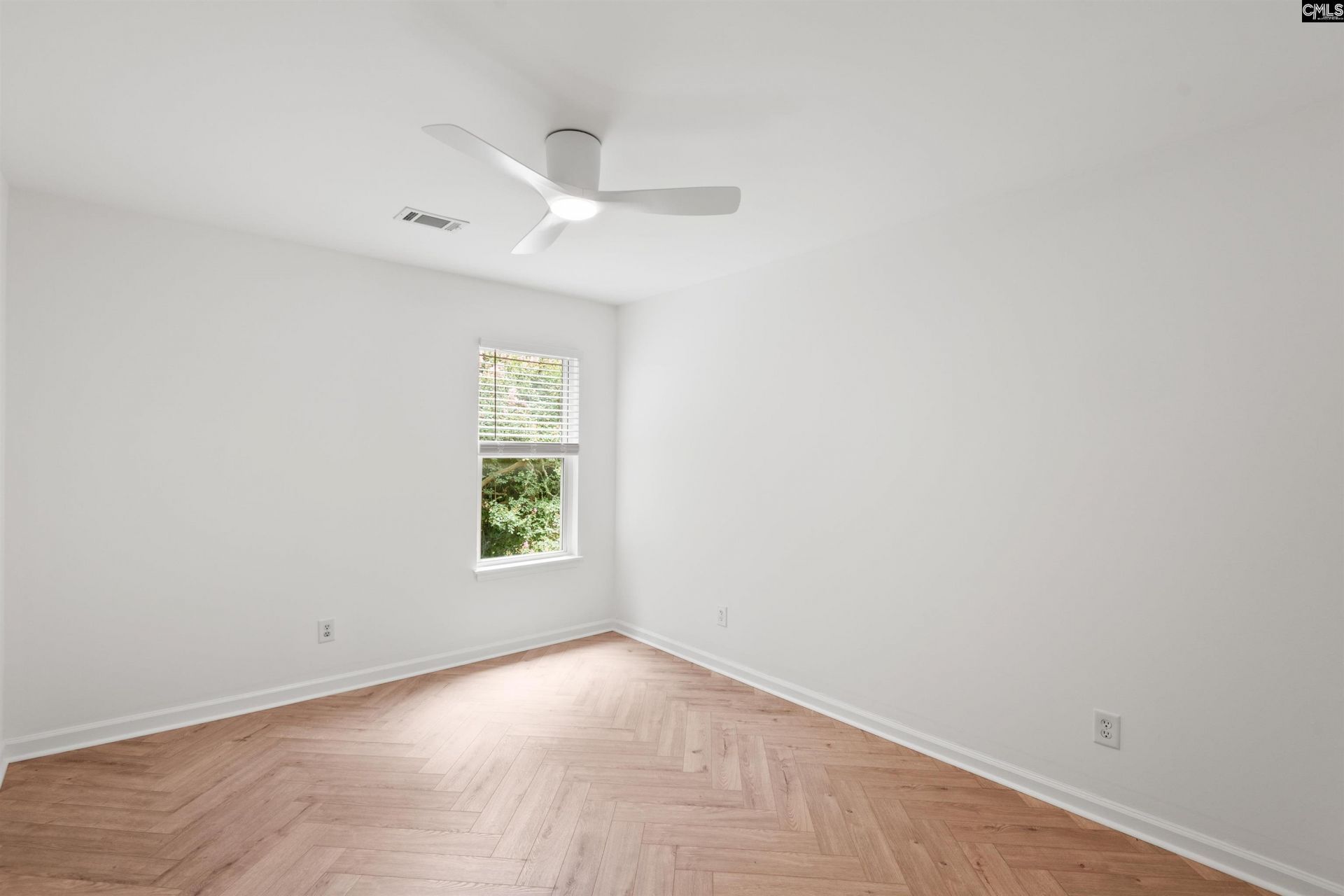 907 Beaufort Street Photo 29