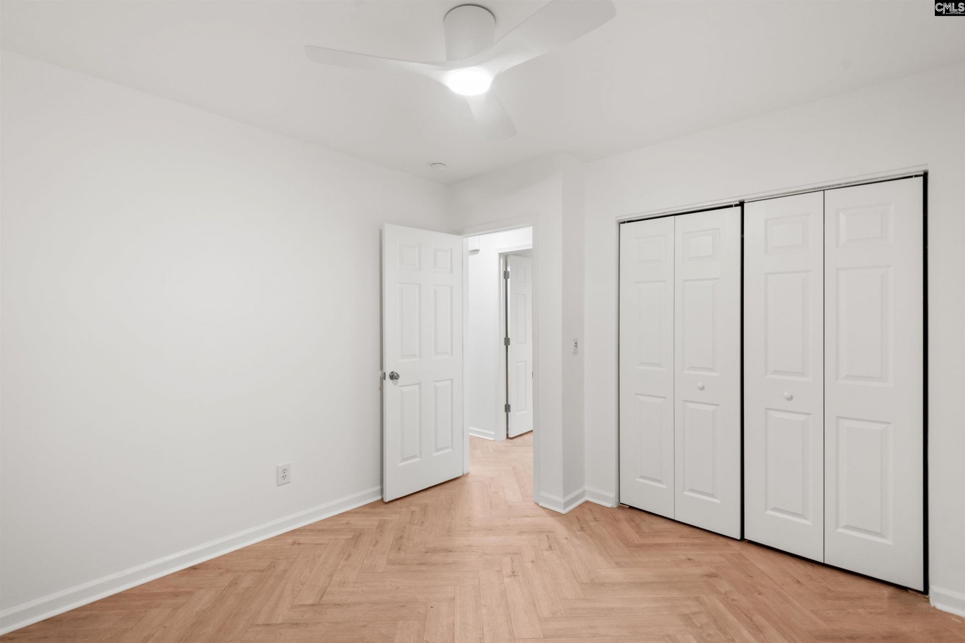 907 Beaufort Street Photo 38