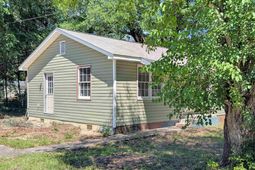 328 Chavis Street photo 4