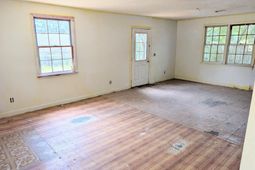 328 Chavis Street photo 4