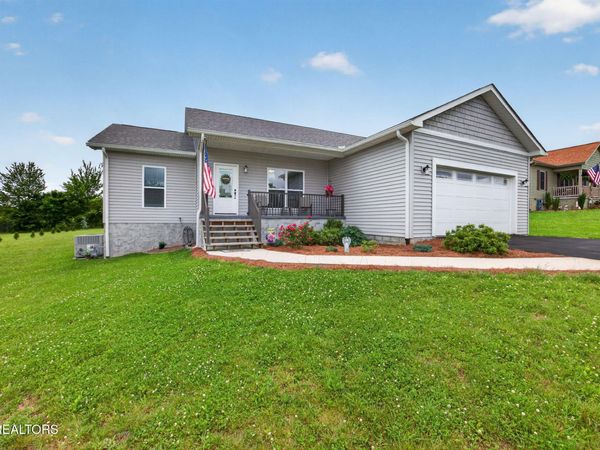 64 Perry Creek Drive, Crossville, TN 38572