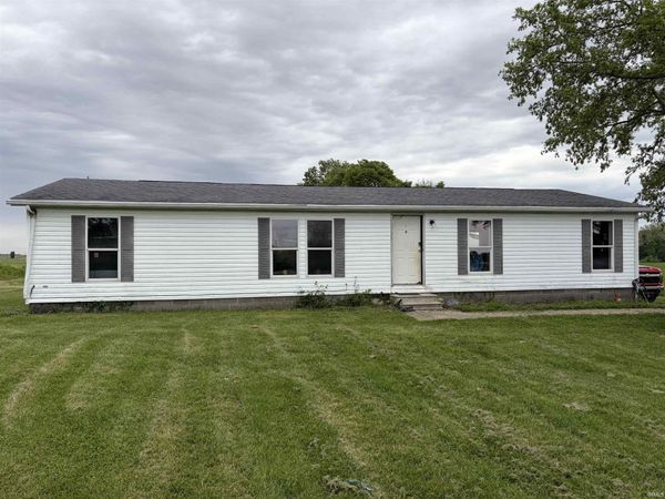 11768 N 700 E, Lewisville, IN 47352