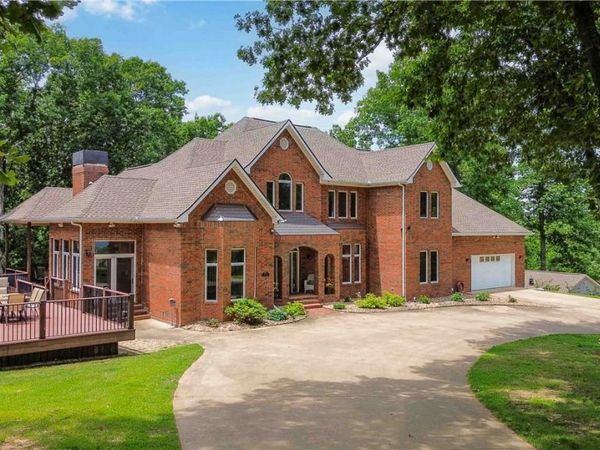 8279 Anchor Drive, Rogers, AR 72756