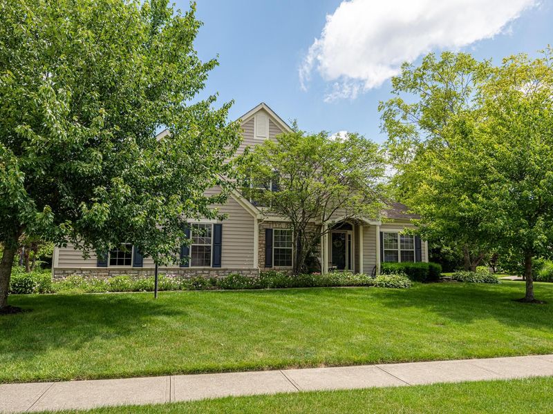 2447 Tucker Trail, Lewis Center, OH 43035 Photo 3