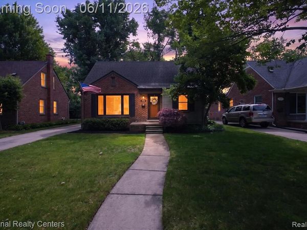 2436 N Vermont Avenue, Royal Oak, MI 48073