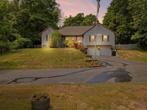 115 Springhill Ave, Bridgewater, MA 02324