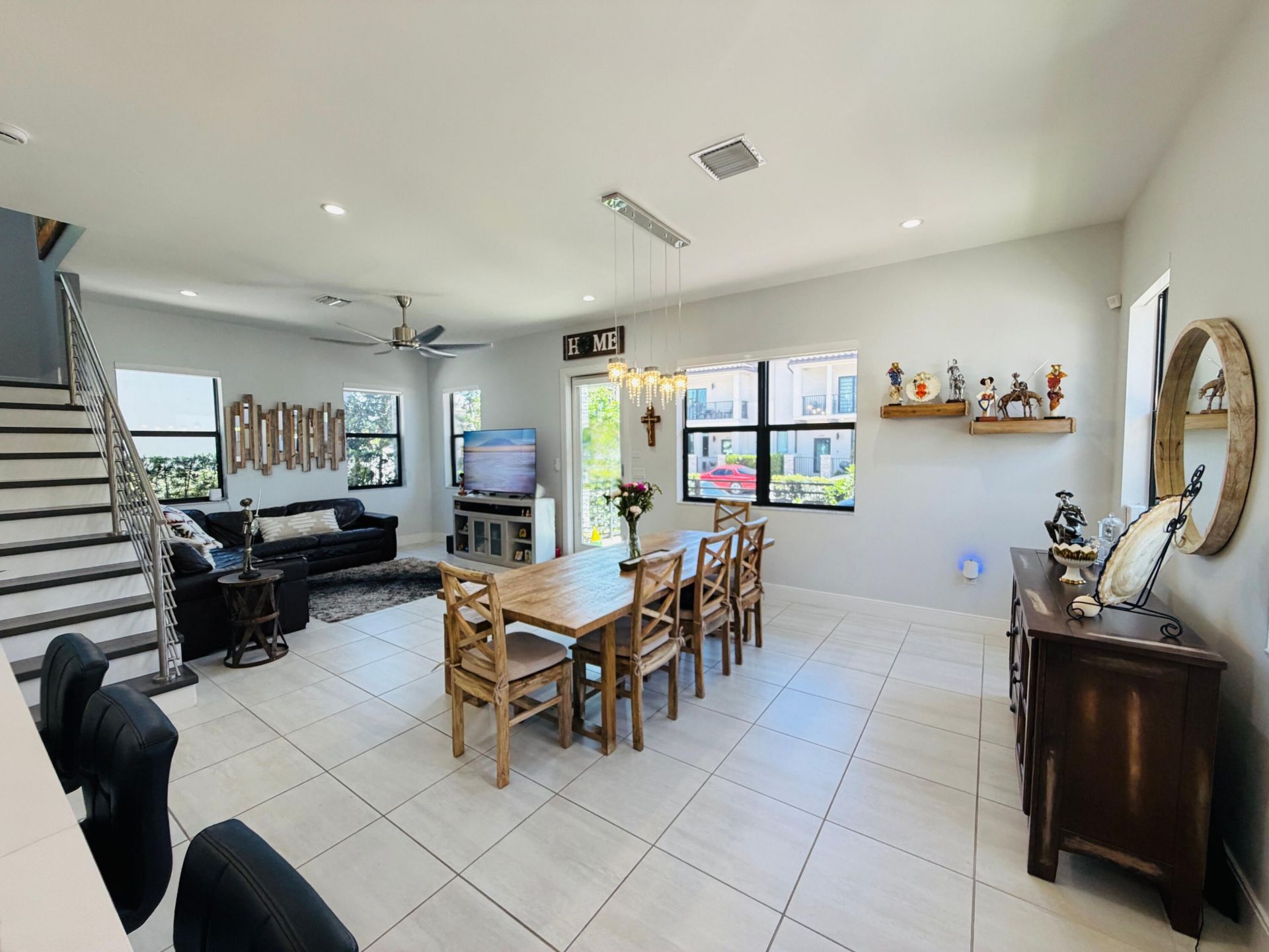 8288 NW 44th Terrace, Doral, FL 33166 Photo