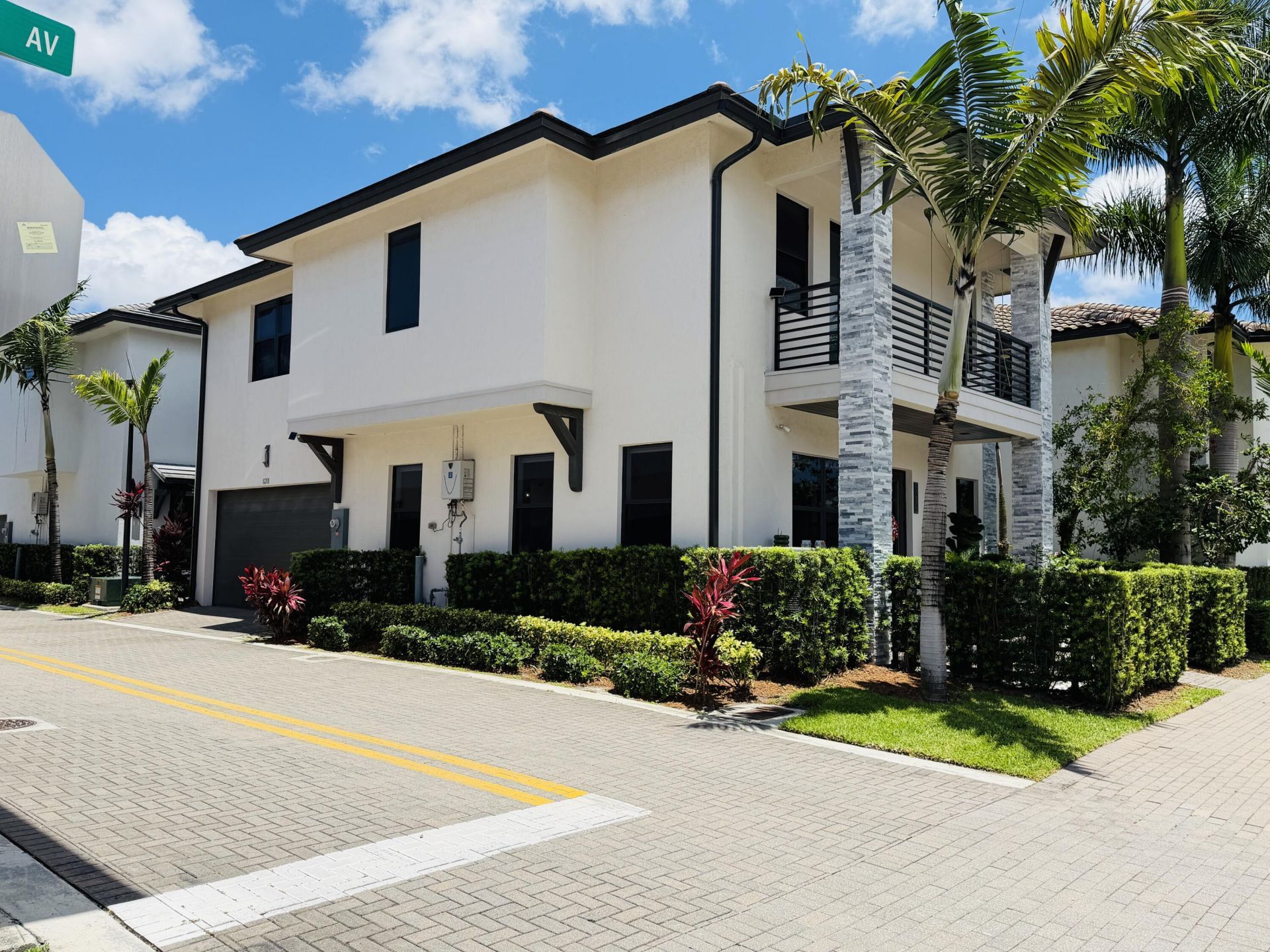 8288 NW 44th Terrace, Doral, FL 33166 Photo