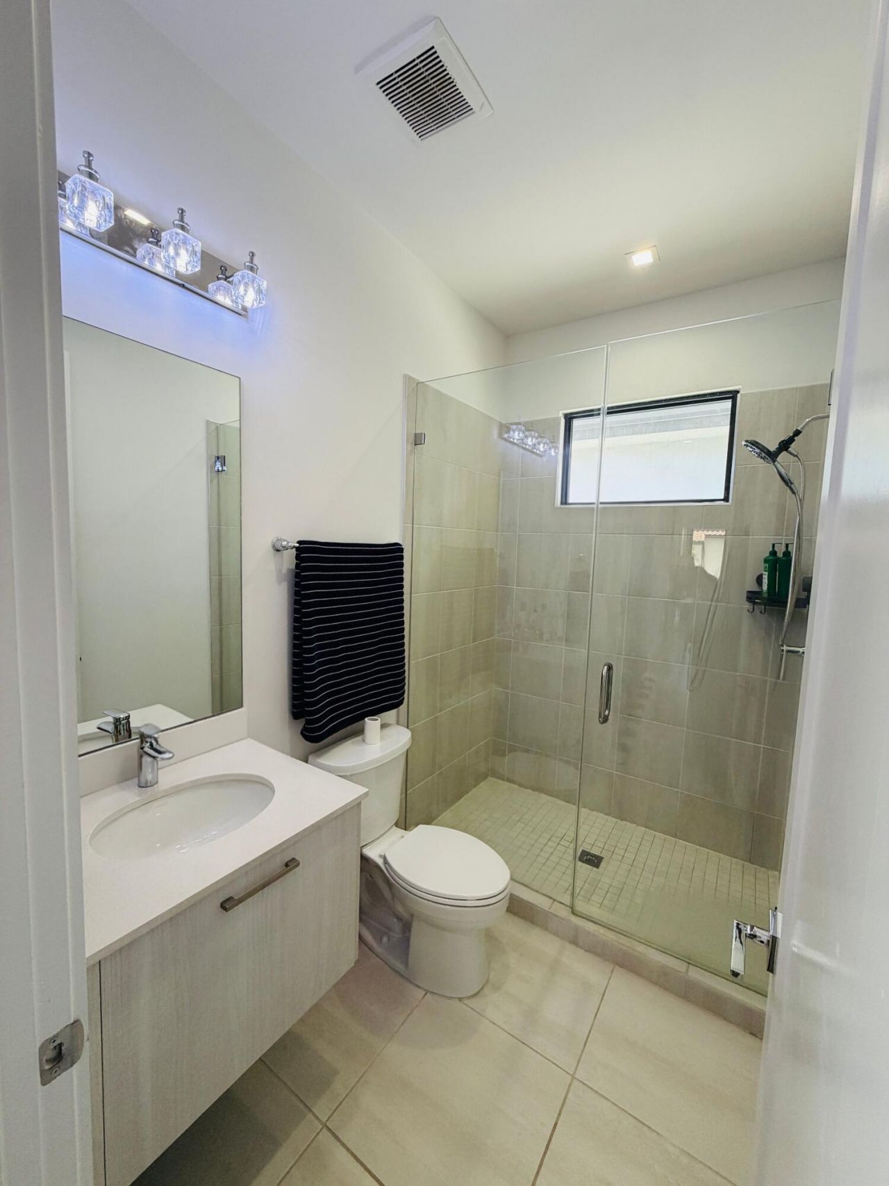 8288 NW 44th Terrace, Doral, FL 33166 Photo