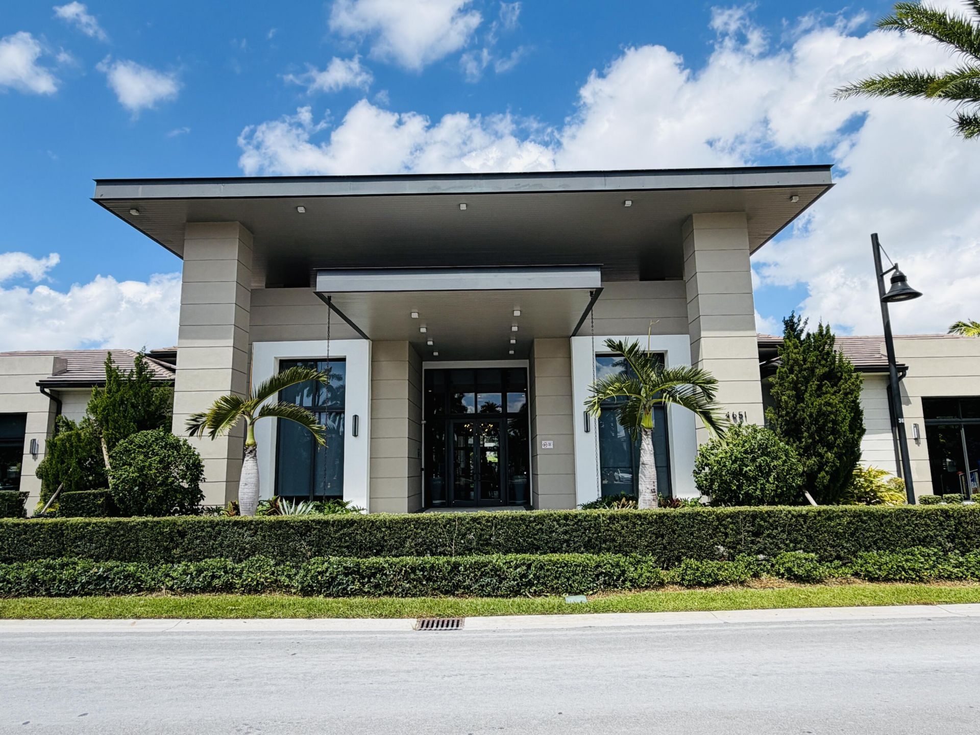 8288 NW 44th Terrace, Doral, FL 33166 Photo
