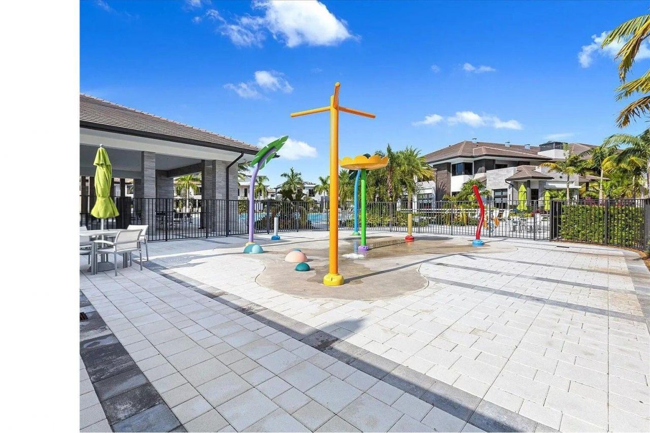 8288 NW 44th Terrace, Doral, FL 33166 Photo