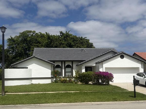 19700 Sedgefield Terrace, Boca Raton, FL 33498