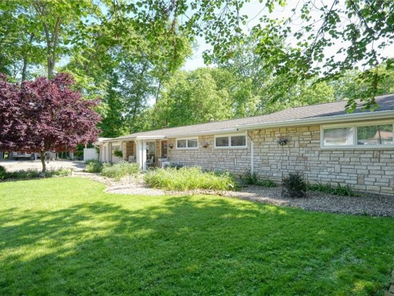 2270 Weiler Drive , Zanesville, OH 43701 Photo 2