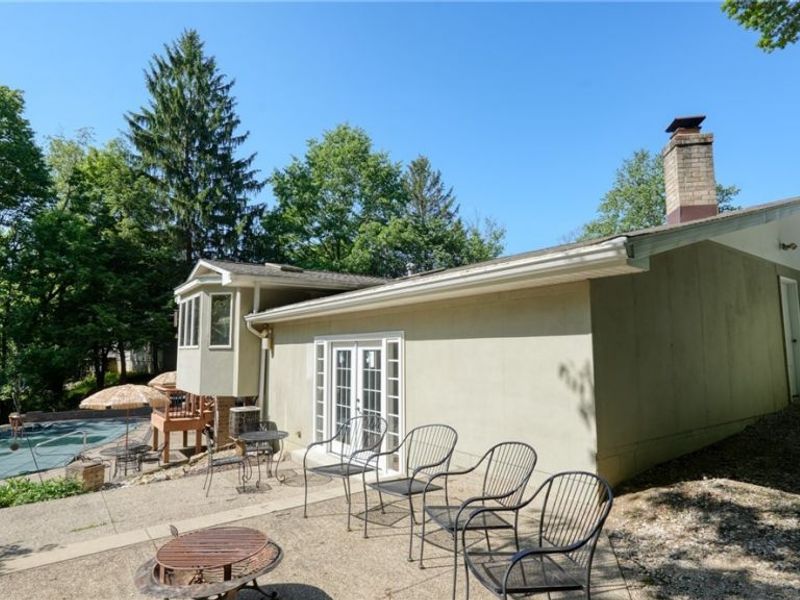 2270 Weiler Drive , Zanesville, OH 43701 Photo 3