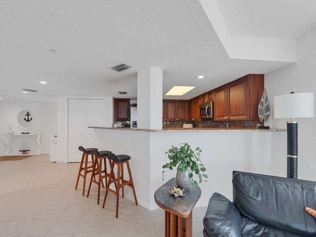 3880 N Highway A1a, Unit 901, North Hutchinson Island, FL 34949 Photo