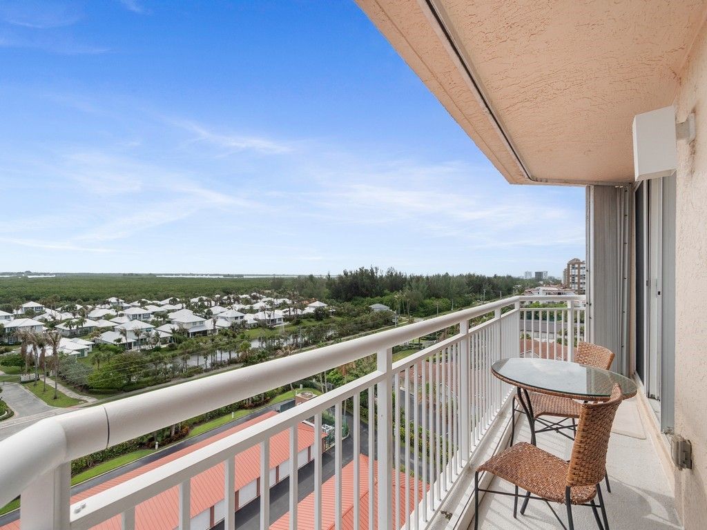 3880 N Highway A1a, Unit 901, North Hutchinson Island, FL 34949 Photo