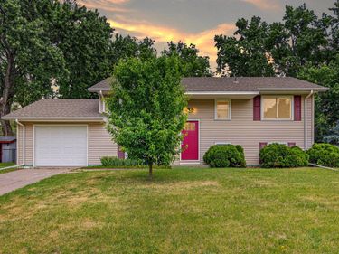 2533 103rd Avenue NW, Coon Rapids, MN 55433