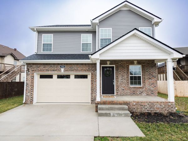 702 Ellie Nat Dr , Clarksville, TN 37040