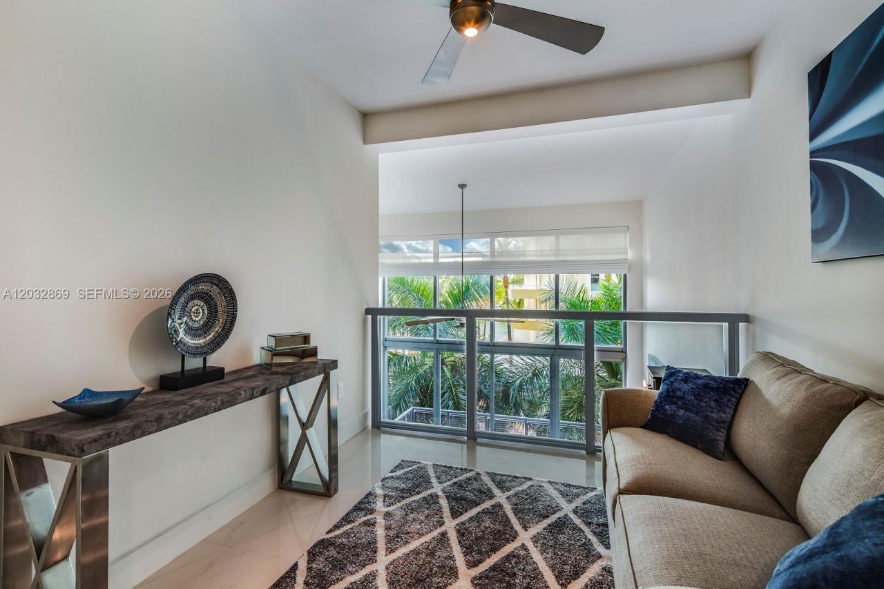6000 Collins Ave , Unit 346, Miami Beach, FL 33140 Photo