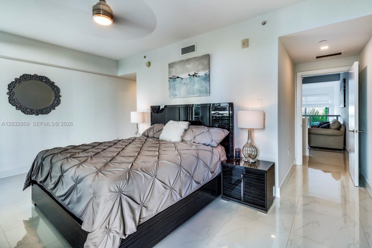 6000 Collins Ave , Unit 346, Miami Beach, FL 33140 Photo