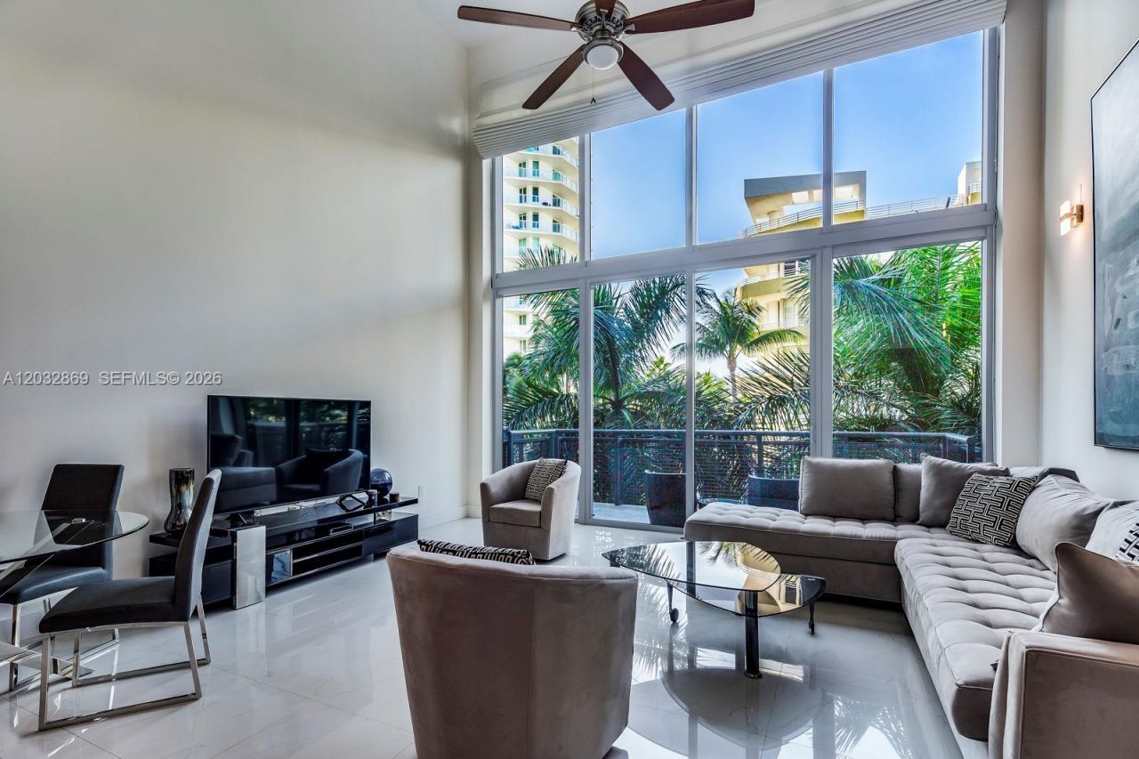 6000 Collins Ave , Unit 346, Miami Beach, FL 33140 Photo