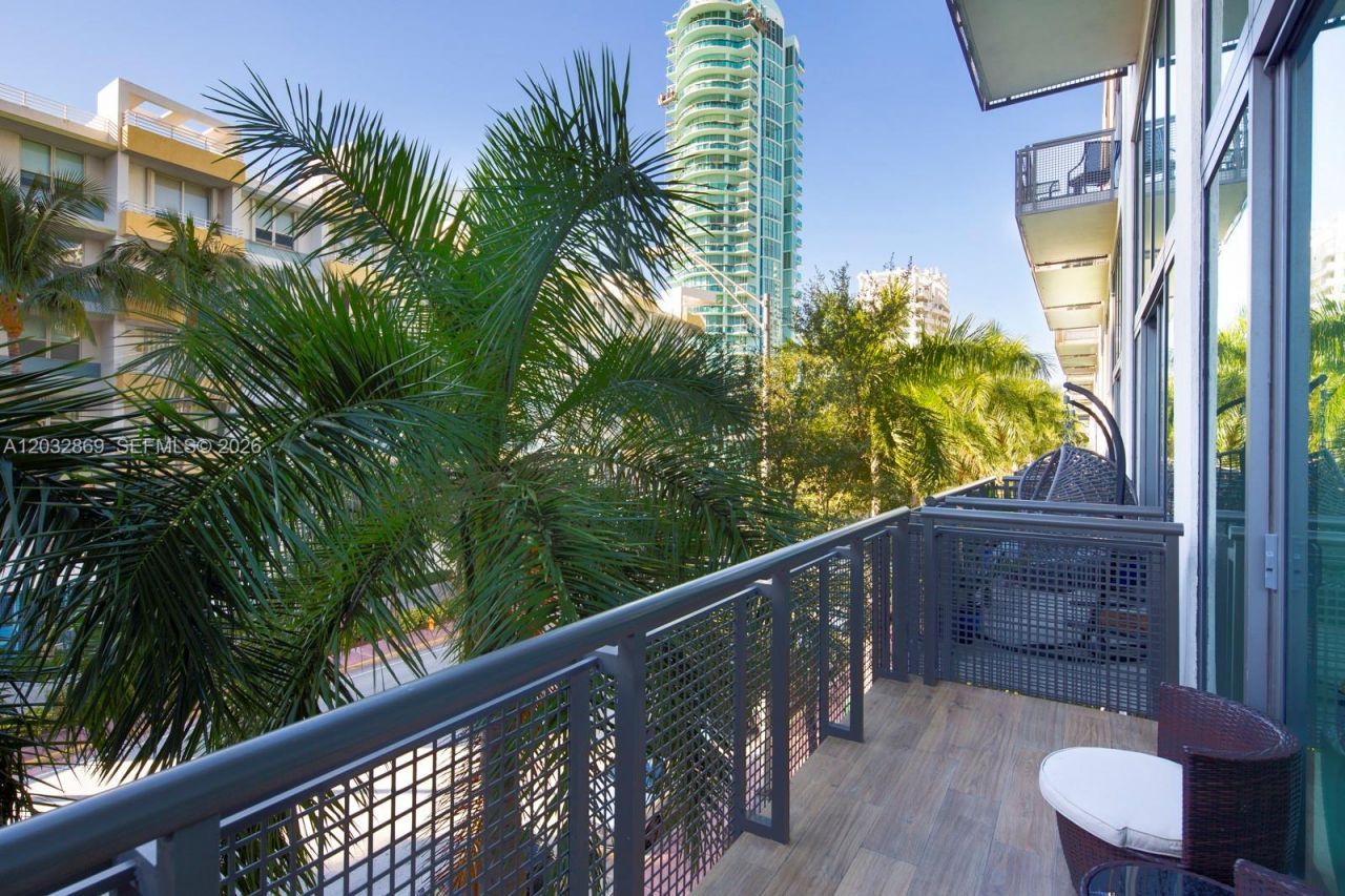 6000 Collins Ave , Unit 346, Miami Beach, FL 33140 Photo